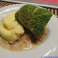 Wirsingroulade mit Wildschweinhack und schwarzem Trüffel