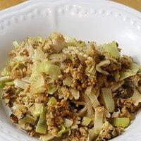 Vegetarische Hack-Lauchpfanne mit Nudeln