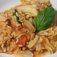 Reis mit Chinakohl in Tomatensauce