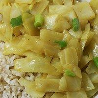 Reis mit Weißkohl in Currysauce