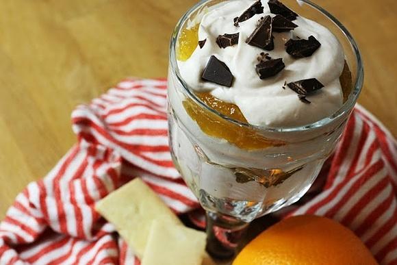 Schichtdessert mit Whiskysahne und Shortbread