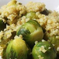 Bulgur und Rosenkohl mit Orange