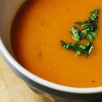 Kürbis-Koriander-Suppe