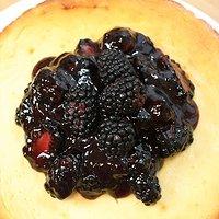 Ricotta-Kuchen mit Brombeeren