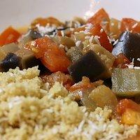 Auberginen in Kokossauce mit Kokos-Couscous