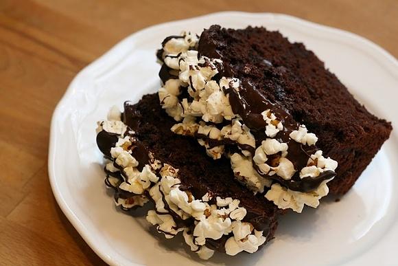 Schokokuchen mit Popcornhaube