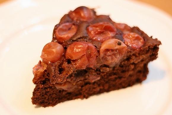 Schneller Stachelbeer-Schokokuchen