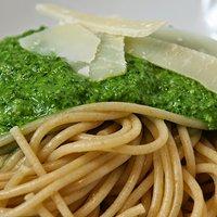 Pasta mit Spinat-Pesto