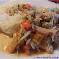 Rotes Thai-Curry mit Pute