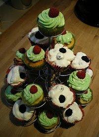 Himbeer- und Brombeercupcakes