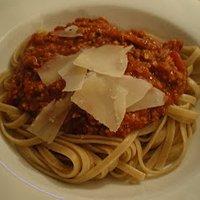 Nudeln mit vegetarischer Bolognese