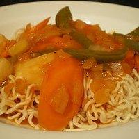 Nudeln mit süßsaurer Sauce