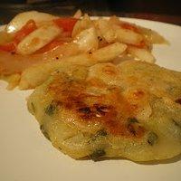 Weiße-Bohnen-Plätzchen mit Fenchel-Tomaten-Gemüse