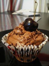Schoko-Kirsch-Cupcakes