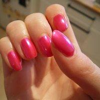 Pink Metallic auf die Nägel