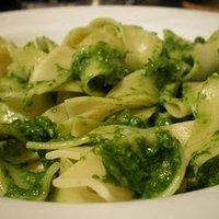 Nudeln mit Bärlauch-Pesto