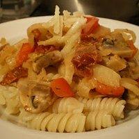 Nudeln mit Fenchel-Paprika-Sauce