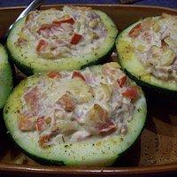 Gefüllte Zucchini