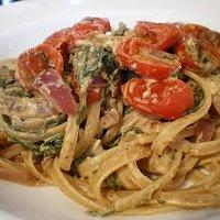 Nudeln mit Rucola-Ziegenkäse-Sauce