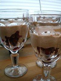 Schwedische Zimtcreme auf Cranberries
