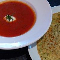 Vegane Kräuter ~ Pfannkuchen & Löffel ~ Tomaten Suppe