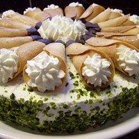 Käse-Sahne-Torte mit Pistazien