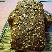 Vollkornbrot mit Sonnenblumenkernen