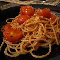 Pasta mit Tomaten-Sugo