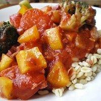 Ebly mit schneller Tomaten-Gemüse-Sauce