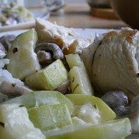 Putenröllchen mit Reis und Frischkäse-Gemüse-Sauce