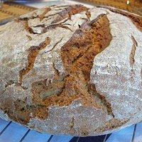 Dunkles Bauernbrot