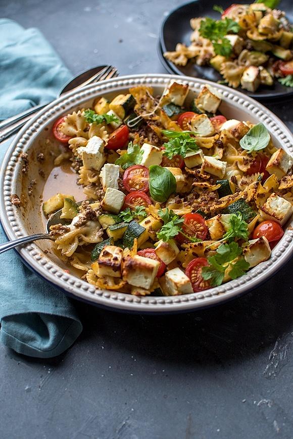 Greek style pasta auflauf