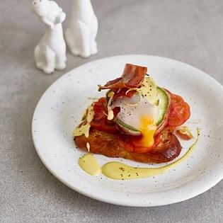 Avocado-egg-benedict deluxe von rose marie donhauser