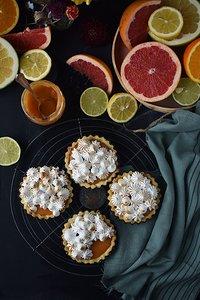 Blutorangen-Curd-Tarte im Mini-Format