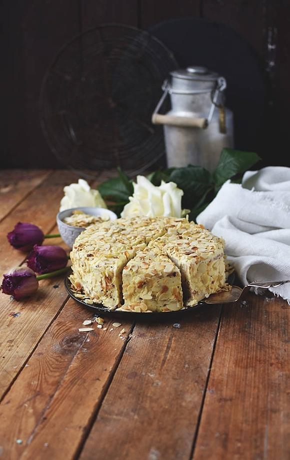 Mandeltorte mit Vanillecreme glutenfrei