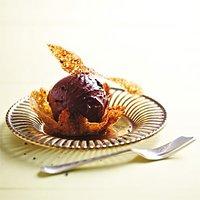 Rezept von surdham göb: schokoladencreme im orangen-mandel-körbchen