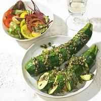 Rezept aus vegetarisch grillen: zucchini mit sonnenblumenkernpesto