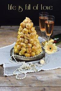 Croque en bouche mit cremiger füllung und karamell – life is full of love