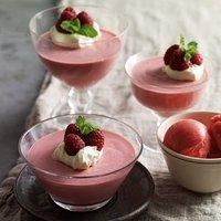 Rezept von manu feildel: bayerische creme mit himbeeren