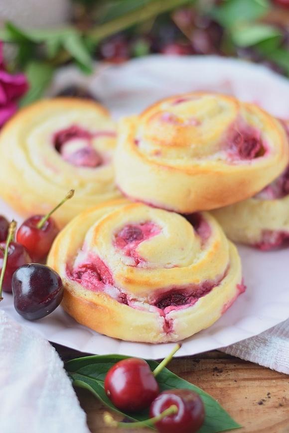Kirsch-Cheesecake-Schnecken