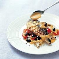 Rezept von paul gayler: gegrillte makrele mit orangen-romesco