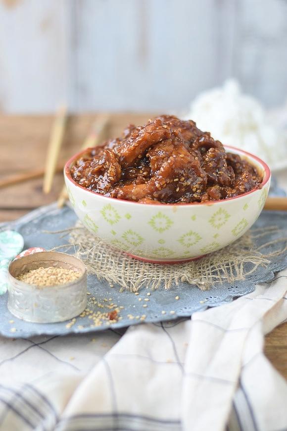 Honig sesam hühnchen mit reis