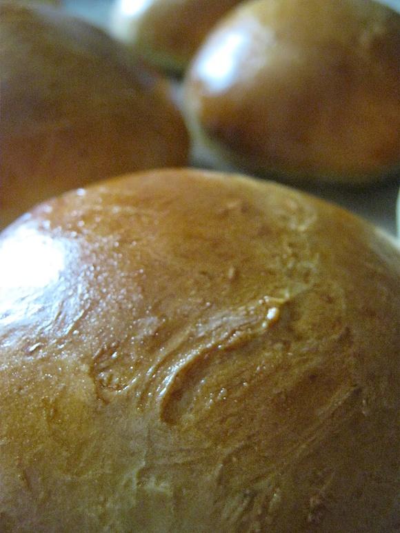 Milch- und Schoko-Rosinenbrötchen