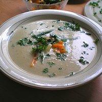 Hühner- und Topinambursuppe