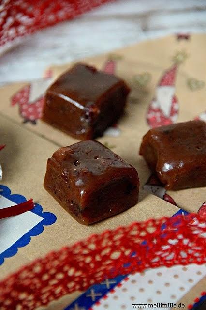 Julgodis nr. 4 toffee mit preiselbeeren.