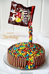 Happy birthday, meine kleine! eine m&m - schokoladentorte mit magie