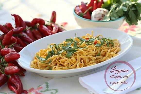 Double chili pasta: linguine all'aglio olio e peperoncino