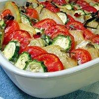 Unkompliziert und aromatisch: Mediterranes Gemüsegratin