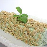 "Königliche" Käsekreation: Formaggio fresco al pesto