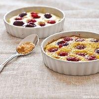 Crème pistache aux fruits rouges façon crème brûlée